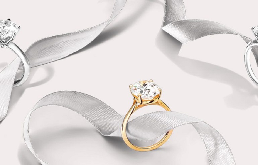 Why Are Brides Opting For a Simple Engagement Ring?